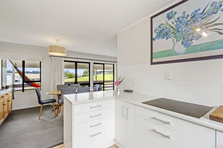 Photo of property in 3 Emery Grove, Bayview, Auckland, 0629