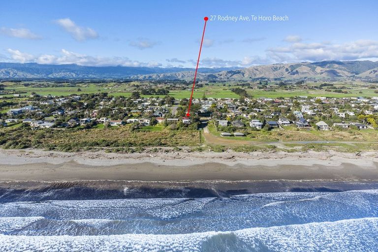 Photo of property in 27 Rodney Avenue, Te Horo Beach, Otaki, 5581