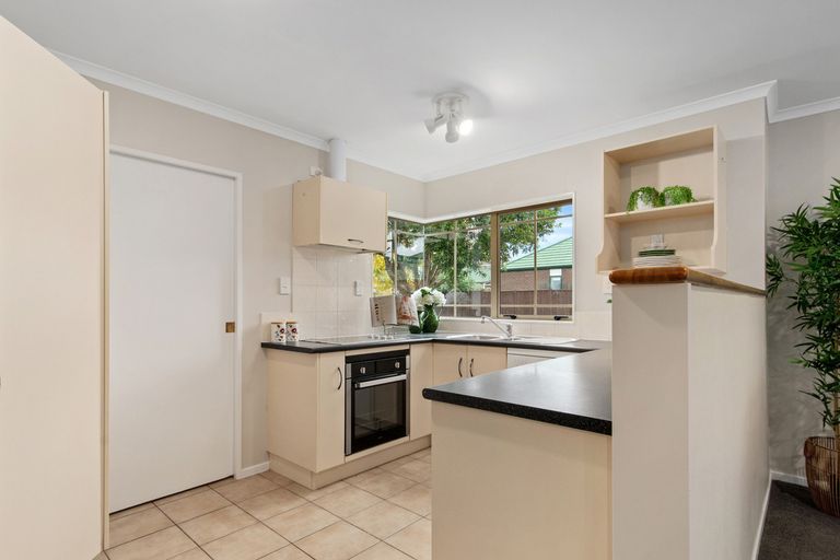 Photo of property in 7 Hibernian Drive, Ranui, Auckland, 0612