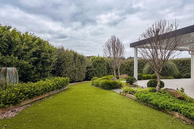 Photo of property in 11 Henry Blyth Lane, Greenhithe, Auckland, 0632