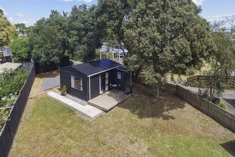 Photo of property in 19a Leaming Place, Clarks Beach, 2122