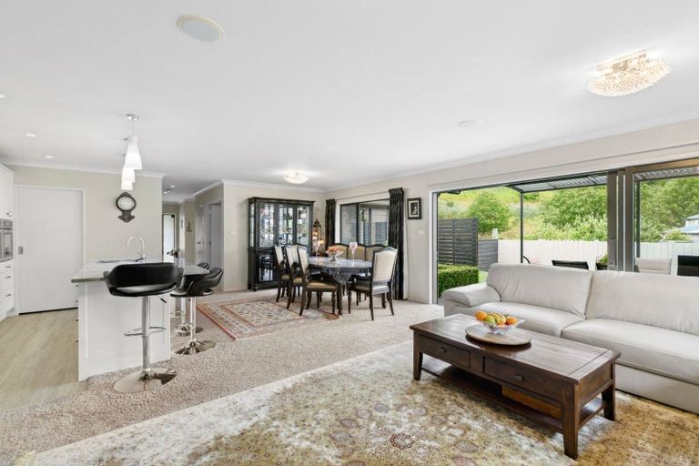 Photo of property in 11 Fernbrook Drive, Hurworth, New Plymouth, 4310