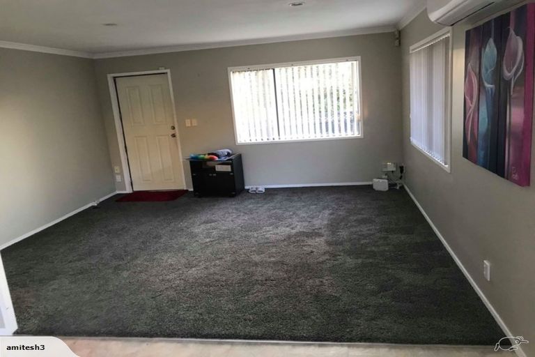 Photo of property in 31 Rebecca Rise, Weymouth, Auckland, 2103