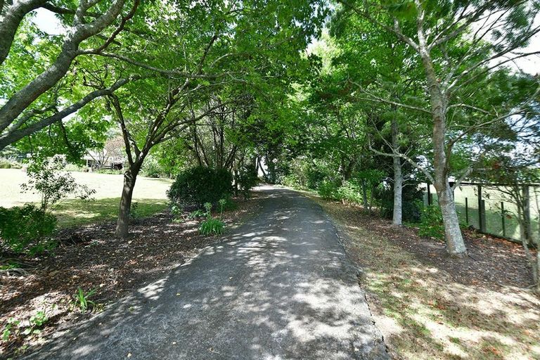 Photo of property in 2059 State Highway 16, Helensville, 0875