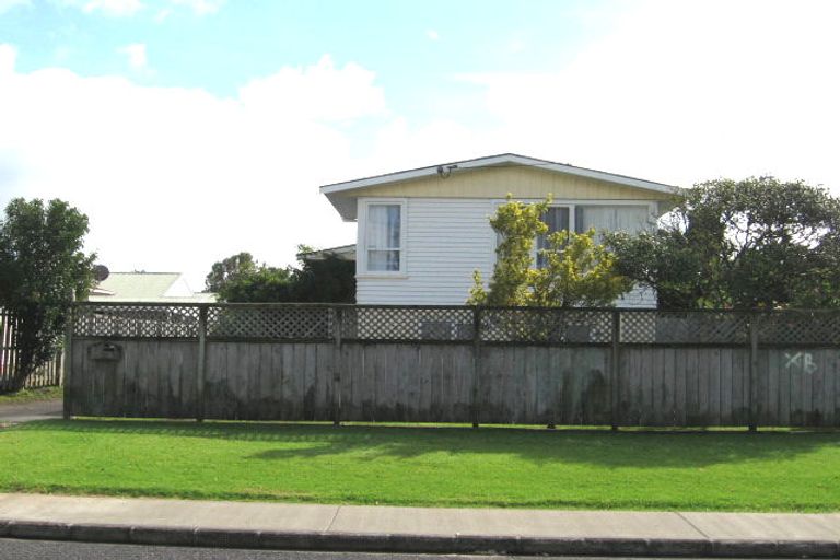 Photo of property in 1/32 Totara Road, Te Atatu Peninsula, Auckland, 0610