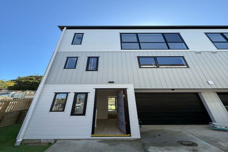 Photo of property in 10 Howe Street, Howick, Auckland, 2014