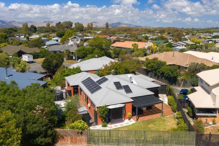 Photo of property in 2/17 Fieldmoor Place, Parklands, Christchurch, 8083