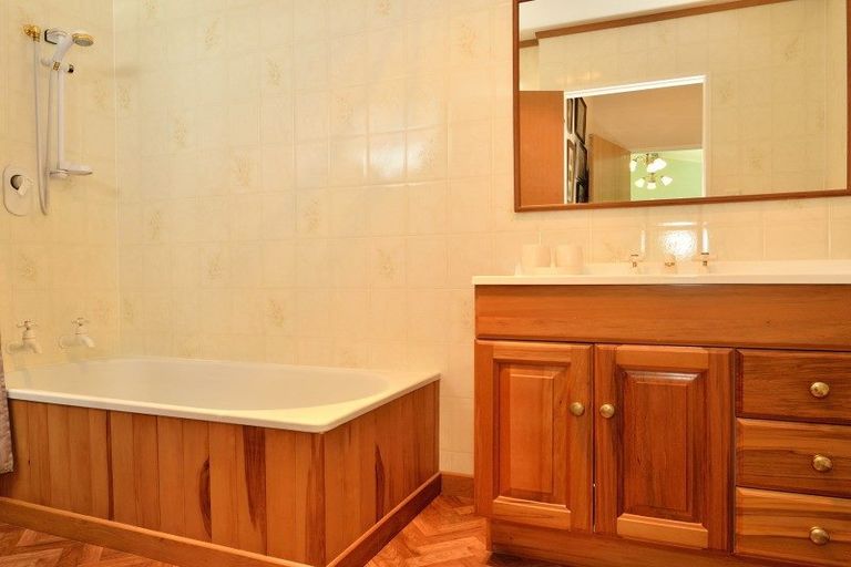 Photo of property in 18 King Street, Motu, Te Karaka, 4092