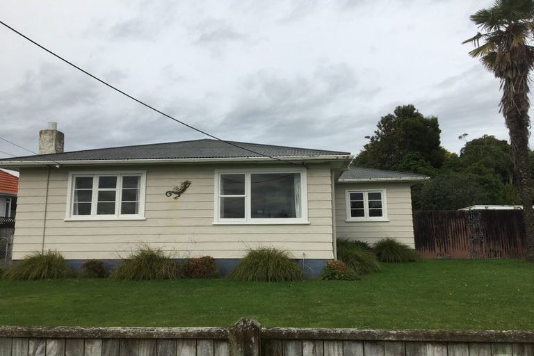 Photo of property in 17 Reeve Street, Levin, 5510