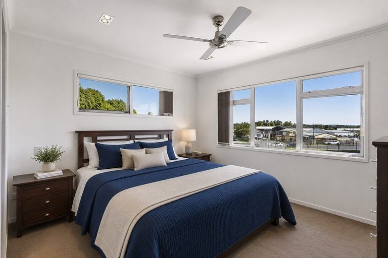 Photo of property in 140c Queen Street, Waiuku, 2123