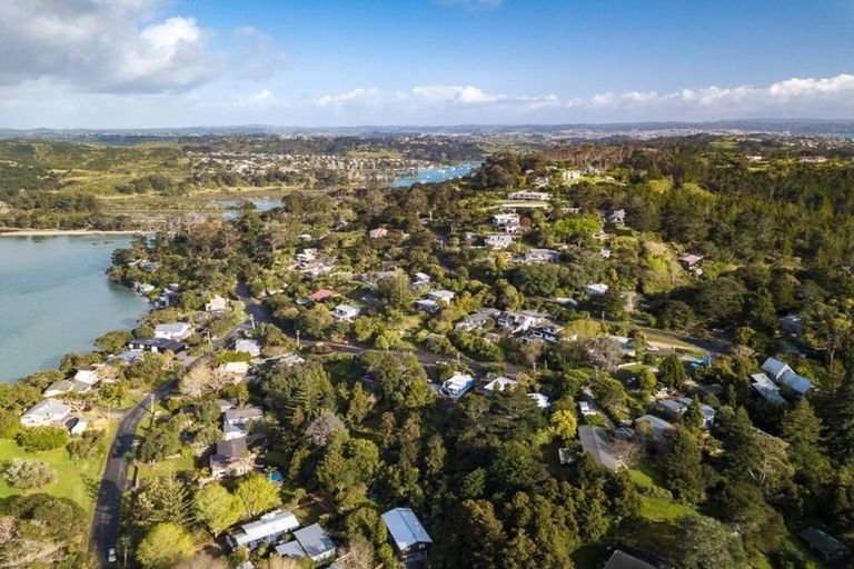 Photo of property in 222 Wade River Road, Wade Heads, Whangaparaoa, 0932