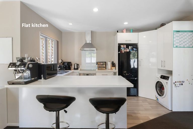 Photo of property in 682c Beach Road, Browns Bay, Auckland, 0630