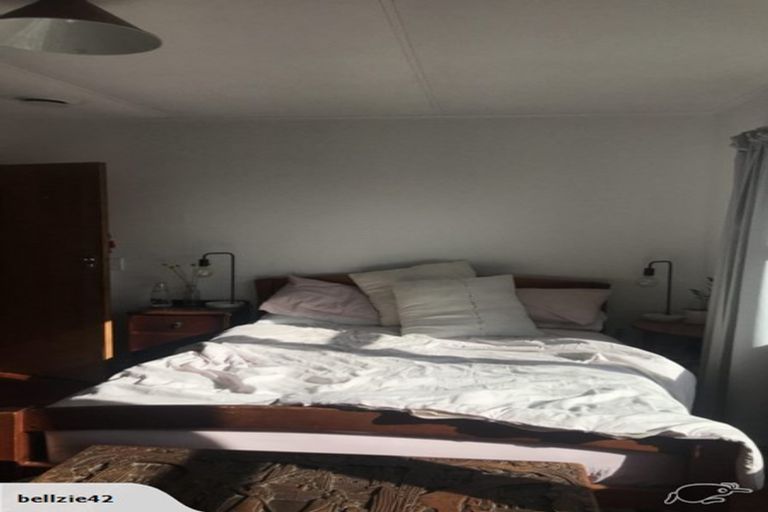 Photo of property in 8 Donnelly Street, Oakura, 4314