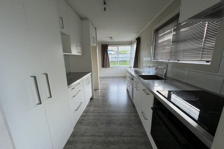 Photo of property in 230 Triangle Road, Massey, Auckland, 0614