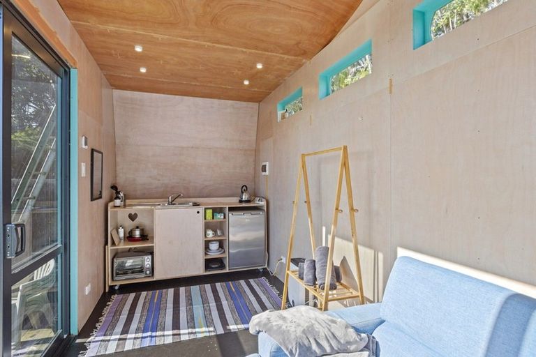 Photo of property in 112 Whaanga Road, Raglan, 3297