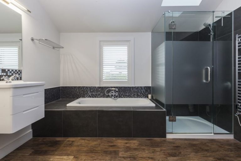 Photo of property in 11 Pentlow Place, Fendalton, Christchurch, 8052