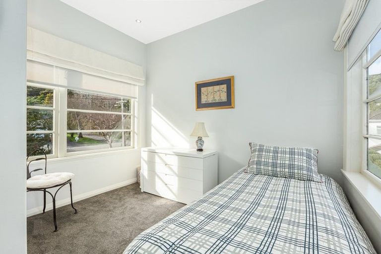 Photo of property in 33 Cheviot Road, Lowry Bay, Lower Hutt, 5013