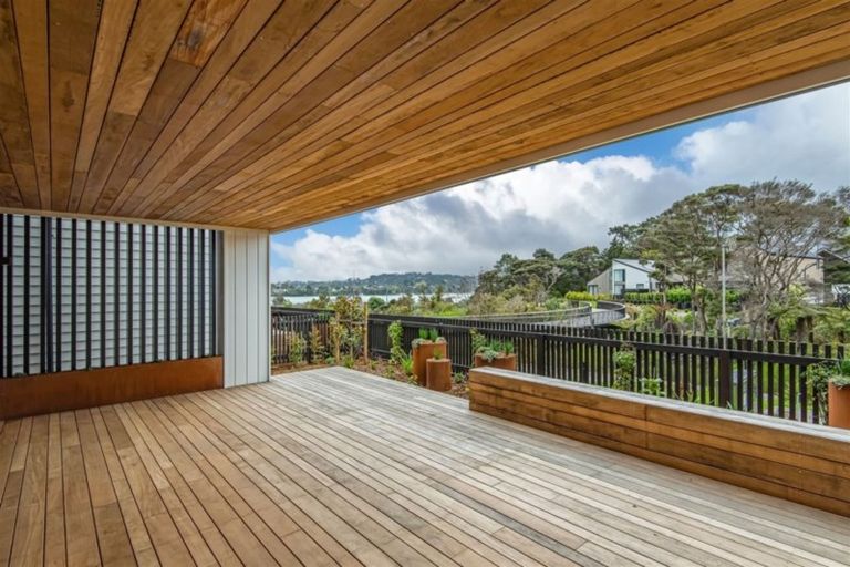 Photo of property in 13 Sunderland Avenue, Hobsonville, Auckland, 0616
