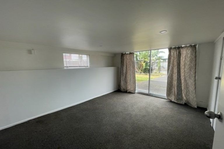 Photo of property in 2/73a Russell Road, Manurewa, Auckland, 2102