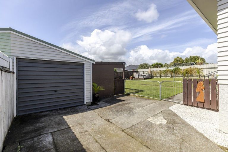 Photo of property in 19 Grenville Street, Marfell, New Plymouth, 4310
