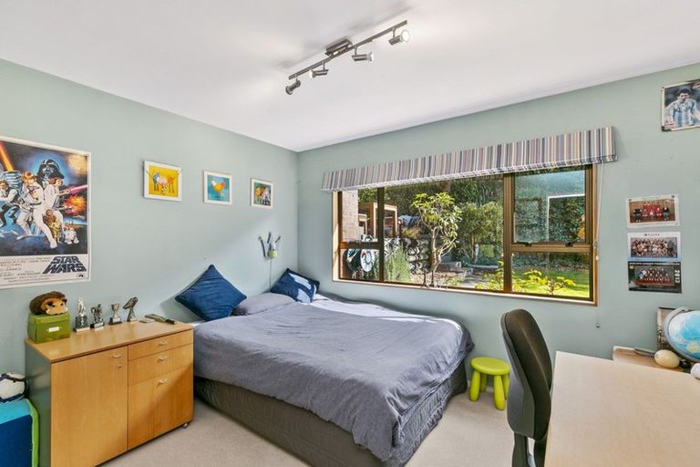 Photo of property in 24 Satara Crescent, Khandallah, Wellington, 6035