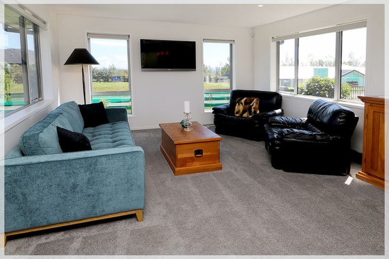 Photo of property in 17 Westwood Drive, Aokautere, Palmerston North, 4471