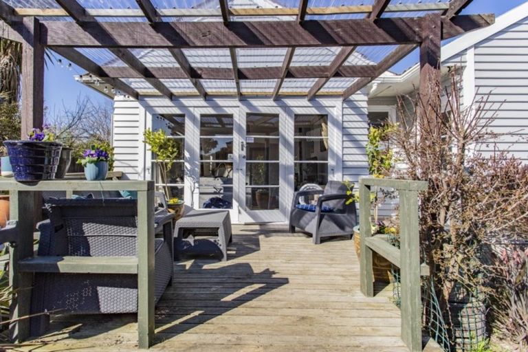 Photo of property in 100a Tilford Street, Woolston, Christchurch, 8062