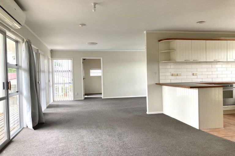 Photo of property in 67 Nui Mana Place, Te Atatu South, Auckland, 0610
