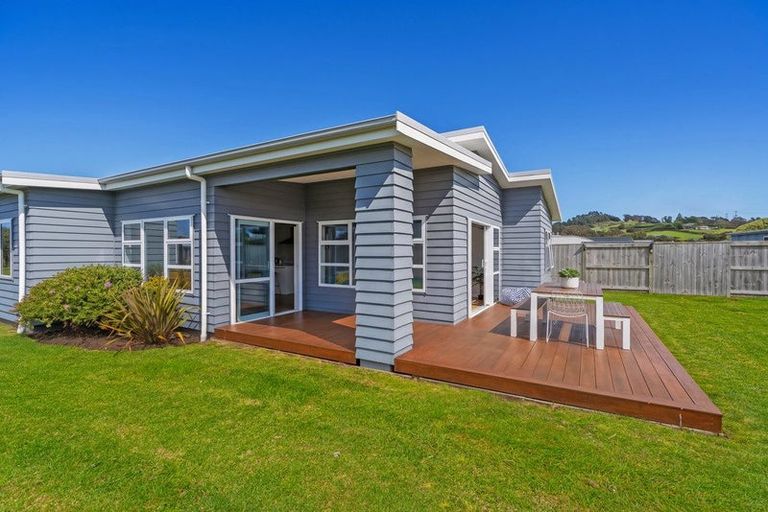 Photo of property in 8 Navigation Drive, Cooks Beach, Whitianga, 3591