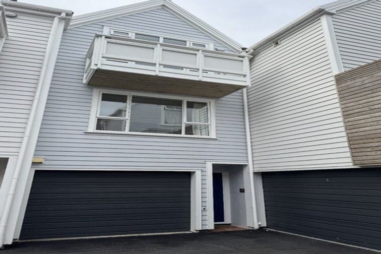 Photo of property in Pirie Street Townhouses, 20/35 Pirie Street, Mount Victoria, Wellington, 6011