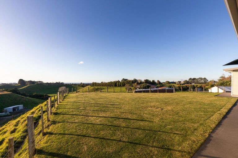 Photo of property in 576a Mangorei Road, Mangorei, New Plymouth, 4371