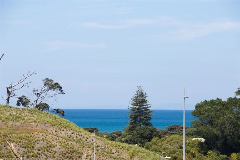 Photo of property in 15 Tawatawa Street, Long Bay, Auckland, 0630