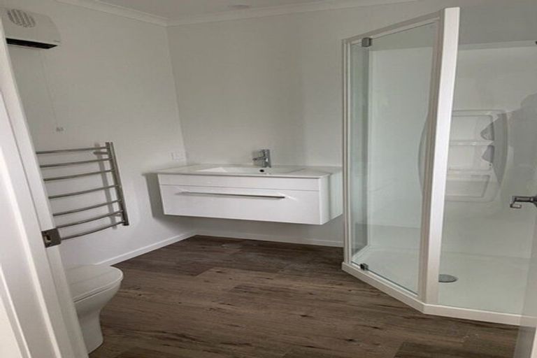 Photo of property in 1 Perendale Road, Jacks Point, 9371