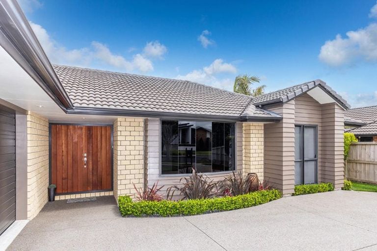 Photo of property in 8 Compton Grove, Huntington, Hamilton, 3210