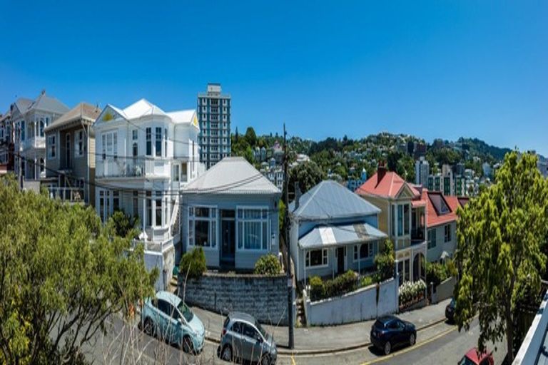 Photo of property in 27a Thompson Street, Mount Cook, Wellington, 6011