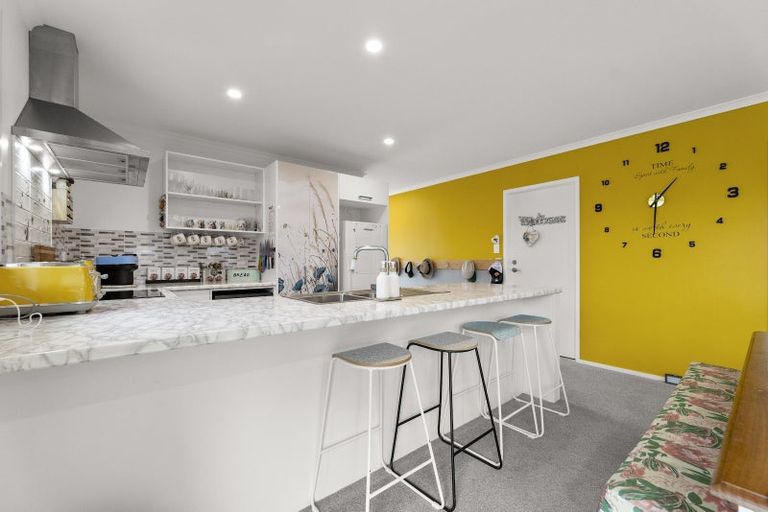 Photo of property in 2c Kauri Lane, Omokoroa, 3114