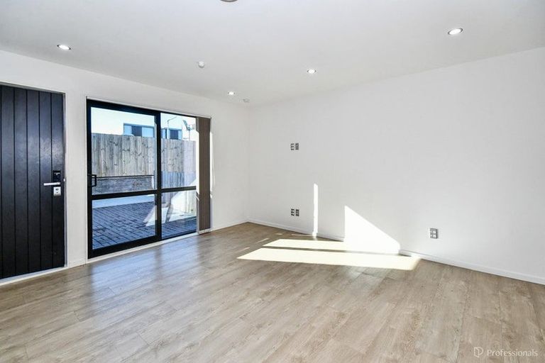 Photo of property in 164b Mahia Road, Wattle Downs, Auckland, 2103