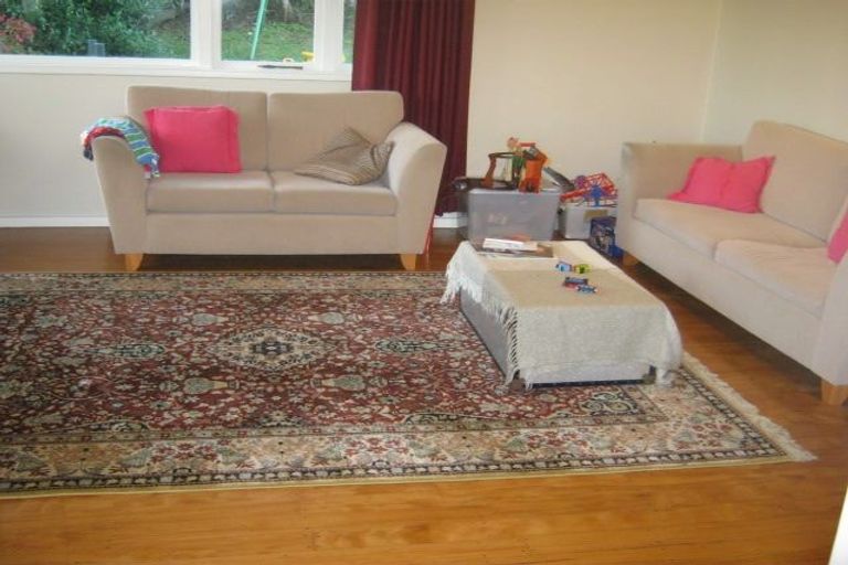 Photo of property in 2/152a Mokoia Road, Chatswood, Auckland, 0626