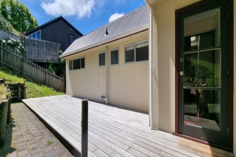 Photo of property in 9 Menear Lane, Hillcrest, Auckland, 0627