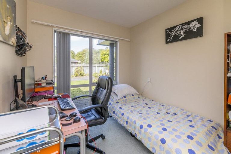 Photo of property in 2 Tainui Street, Raumati Beach, Paraparaumu, 5032