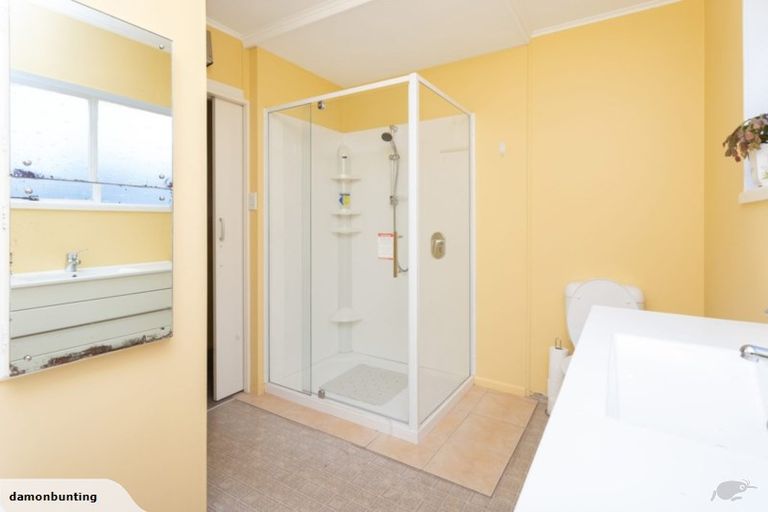 Photo of property in 28 Erin Crescent, Mairehau, Christchurch, 8013