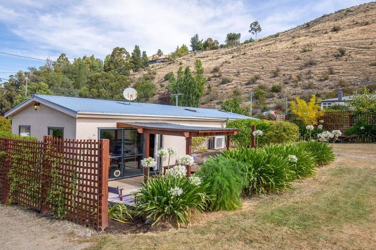 Photo of property in 5 Ednam Street, Roxburgh, 9500