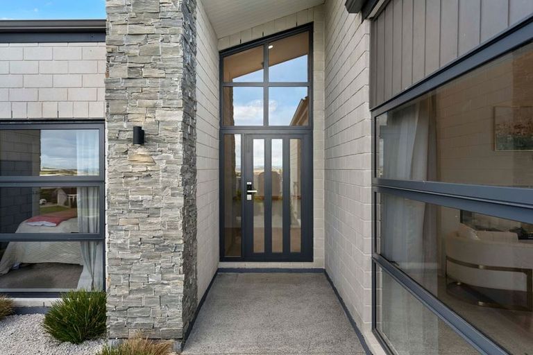 Photo of property in 2 Ulcoats Lane, Pokeno, 2402