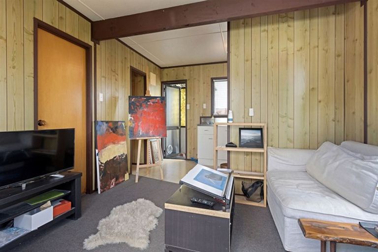 Photo of property in 15 Sherwood Avenue, Te Atatu South, Auckland, 0610