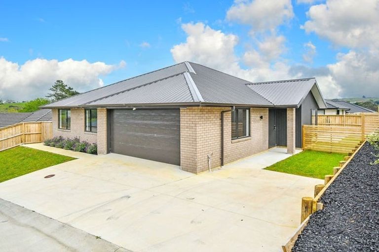 Photo of property in 35a Leathem Crescent, Pokeno, 2402