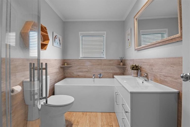 Photo of property in 21a Russell Road, Fairy Springs, Rotorua, 3015