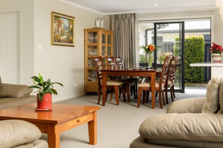 Photo of property in 21 Livingstone Drive, Papamoa Beach, Papamoa, 3118