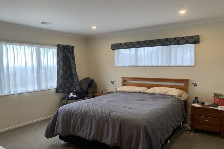 Photo of property in 12 Montego Place, Grenada Village, Wellington, 6037