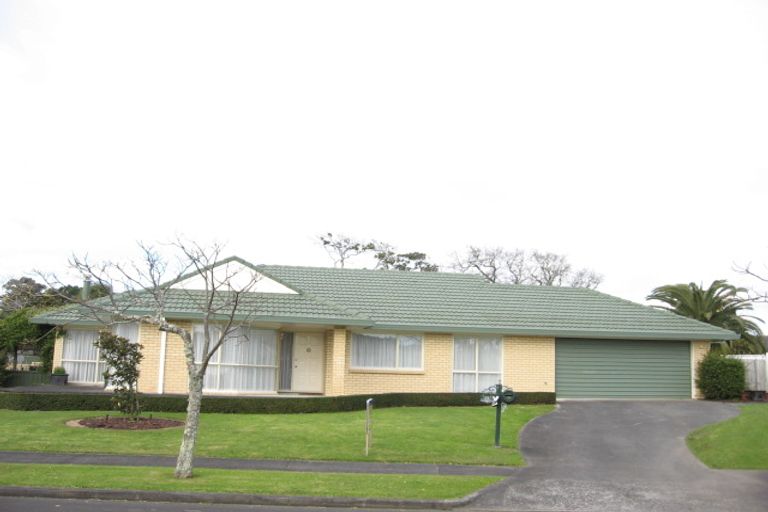 Photo of property in 3 Gairloch Place, Wattle Downs, Auckland, 2103