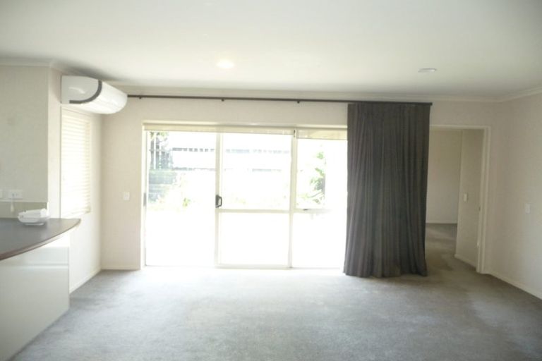 Photo of property in 6 Pennygale Close, Flat Bush, Auckland, 2016